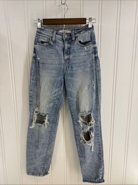 Willow Tree Light Blue Distressed Boyfriend Jeans